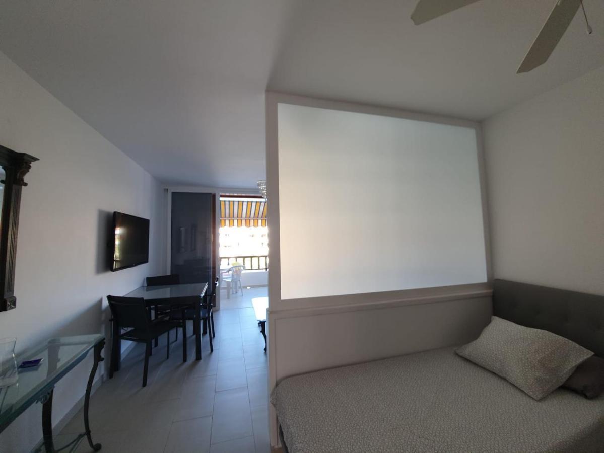 Parque Santiago 3 Studio Apartment Арона Екстериор снимка